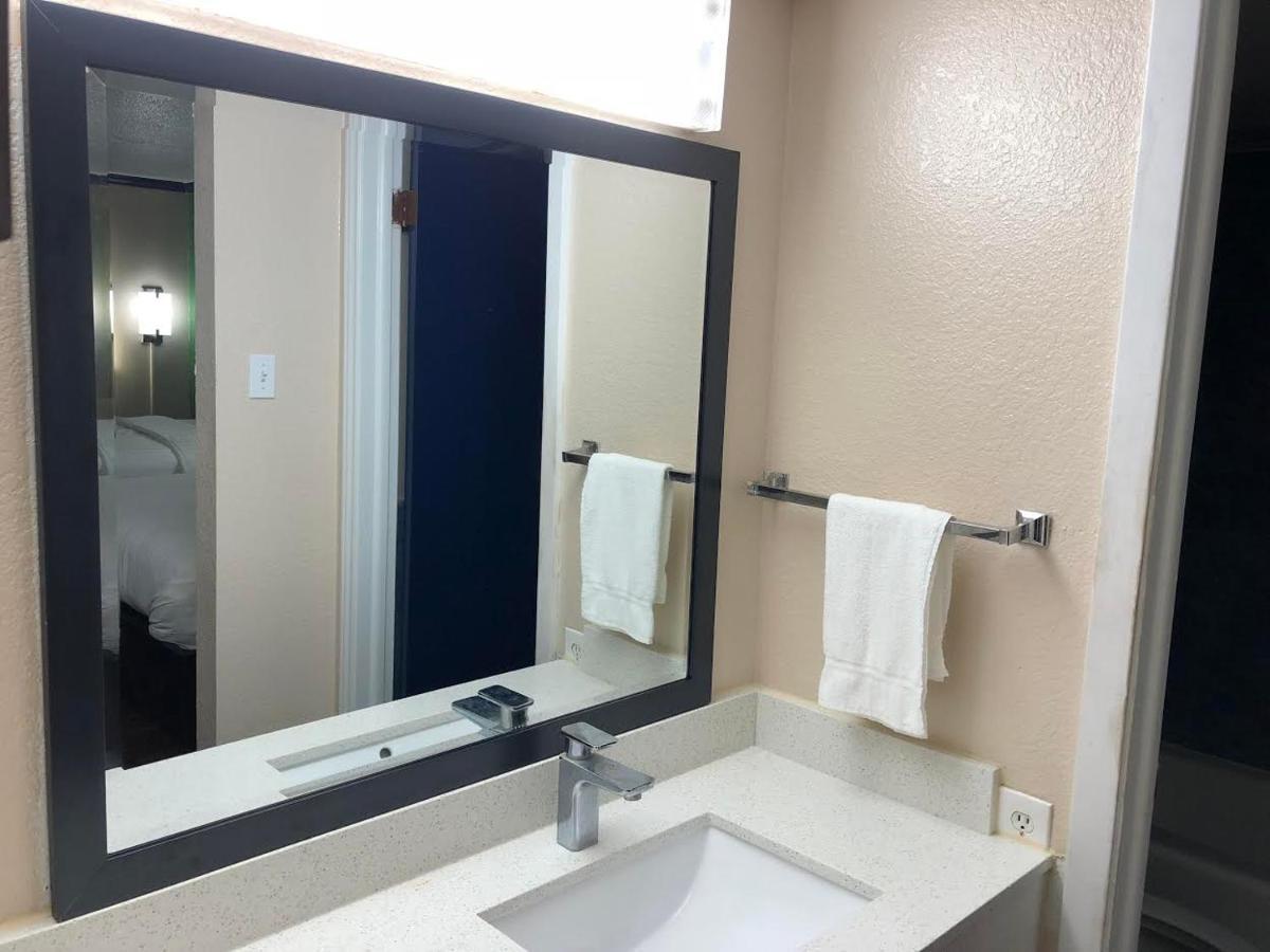 Travelers Inn And Suites Wharton Luaran gambar